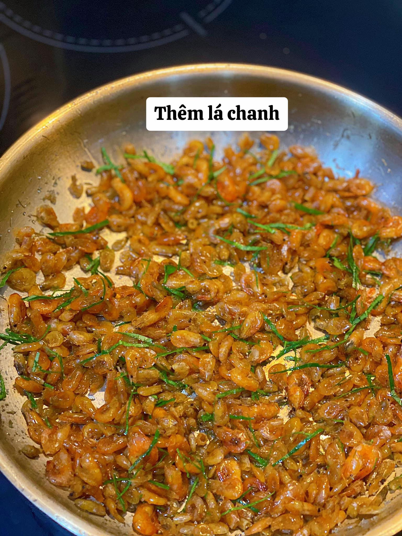 Hướng dẫn cách rang tôm tép khô giòn tan, đậm đà hương vị truyền thống Việt Nam