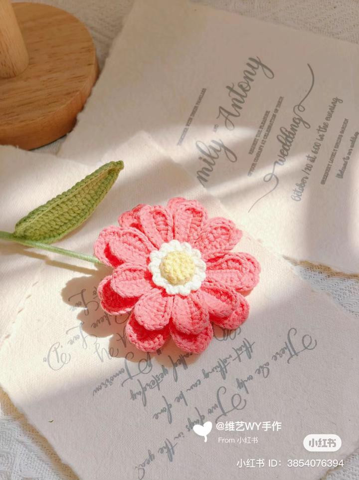 Hướng dẫn chi tiết cách móc hoa hồng len màu cam