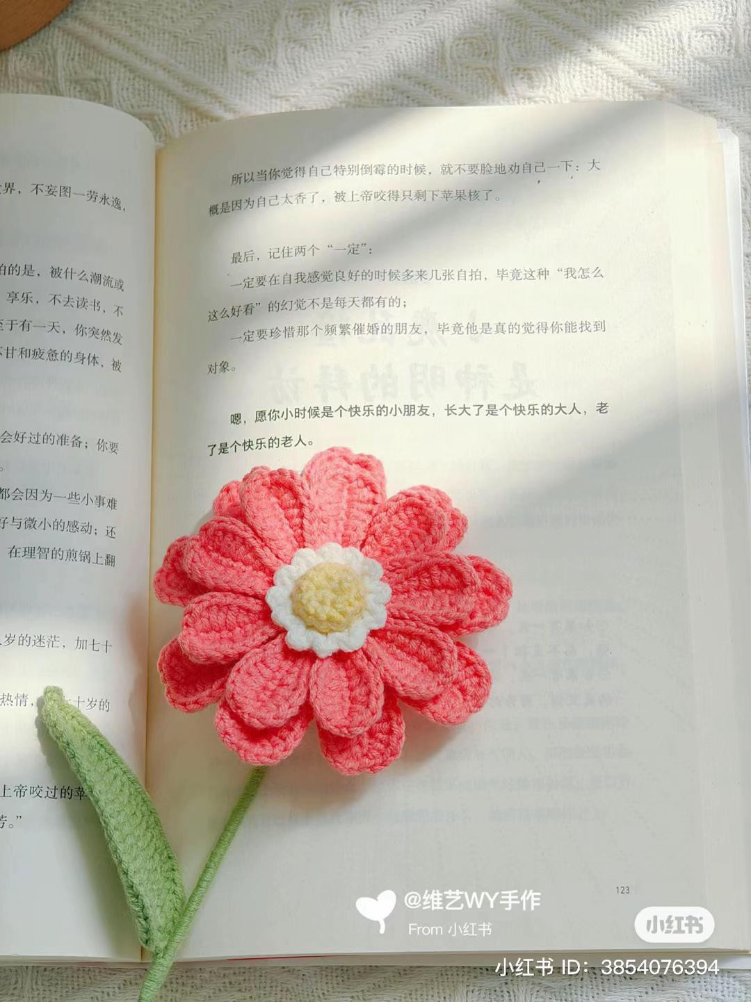 Hướng dẫn chi tiết cách móc hoa hồng len màu cam