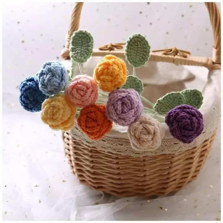 Hướng dẫn chi tiết cách móc len hoa hồng nhiều màu sắc kèm lá xanh
