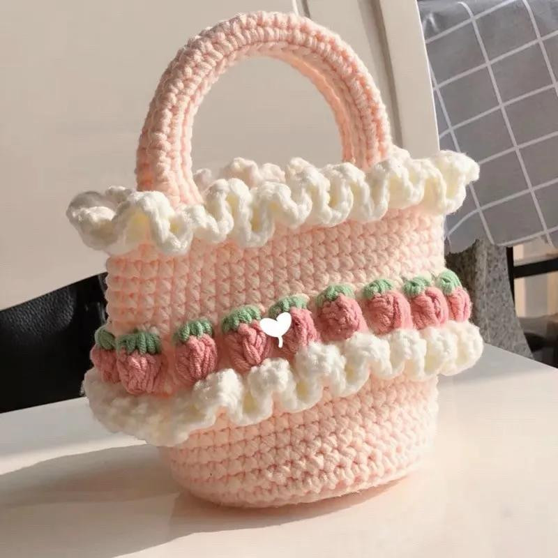 Hướng dẫn chi tiết cách móc túi len xanh cốm và túi tote lưới màu kem