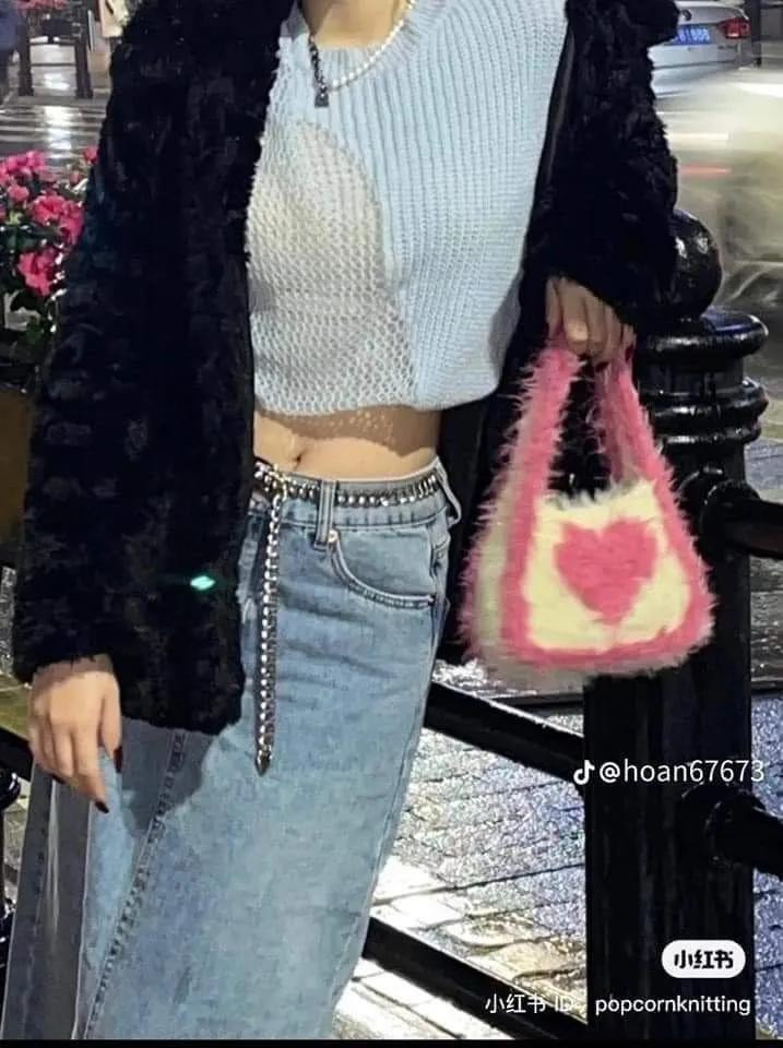 Hướng dẫn chi tiết cách móc túi len xanh cốm và túi tote lưới màu kem