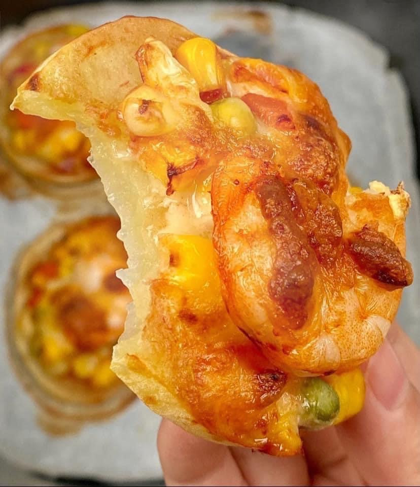 Hướng dẫn làm bánh khoai tây nướng phô mai tôm và xúc xắc rau giòn ngon