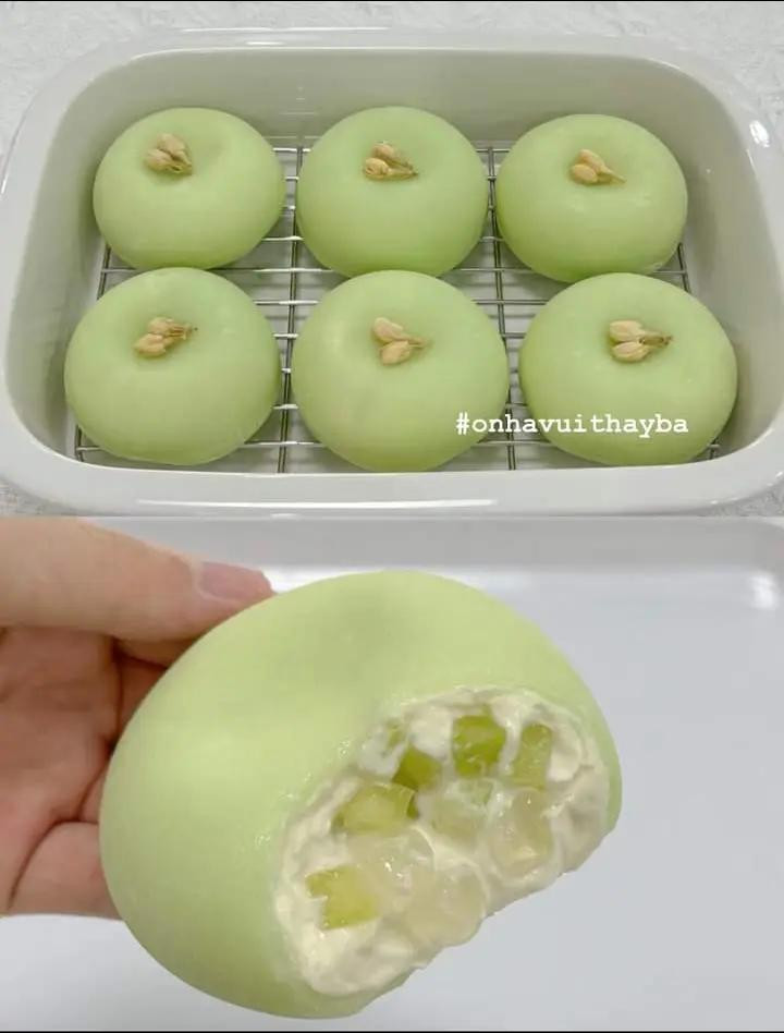 Hướng dẫn làm bánh mochi dưa lưới màu xanh lá, nhân kem phô mai và hạt dưa giòn tan