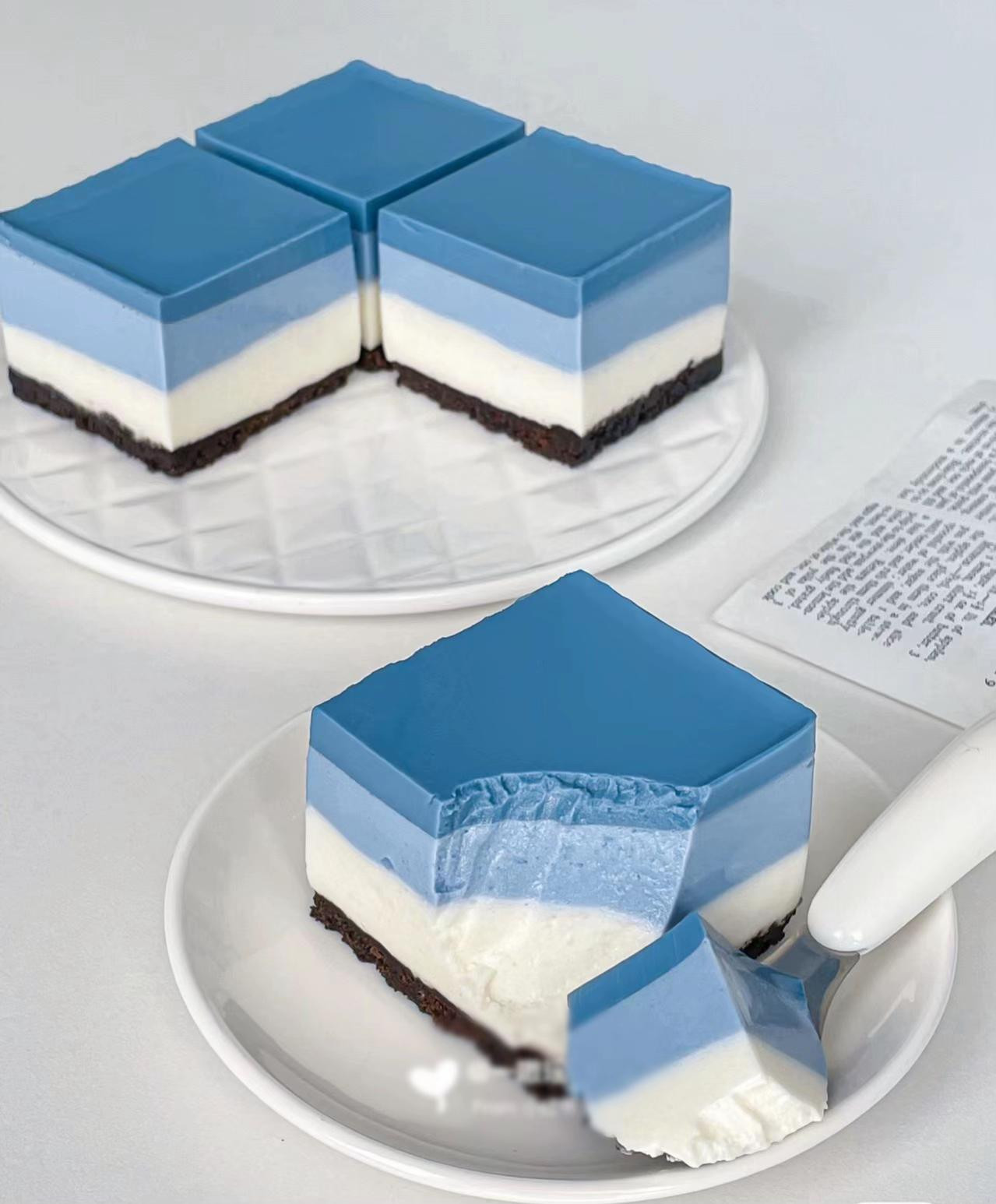 Hướng dẫn làm bánh Mousse Sữa Chua màu xanh không lò nướng, đế Oreo và thạch hoa đậu biếc