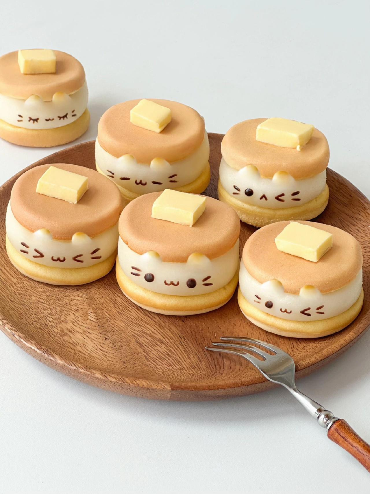 Hướng dẫn làm bánh Pancake kẹp mochi hình mèo dễ thương nhân khoai môn