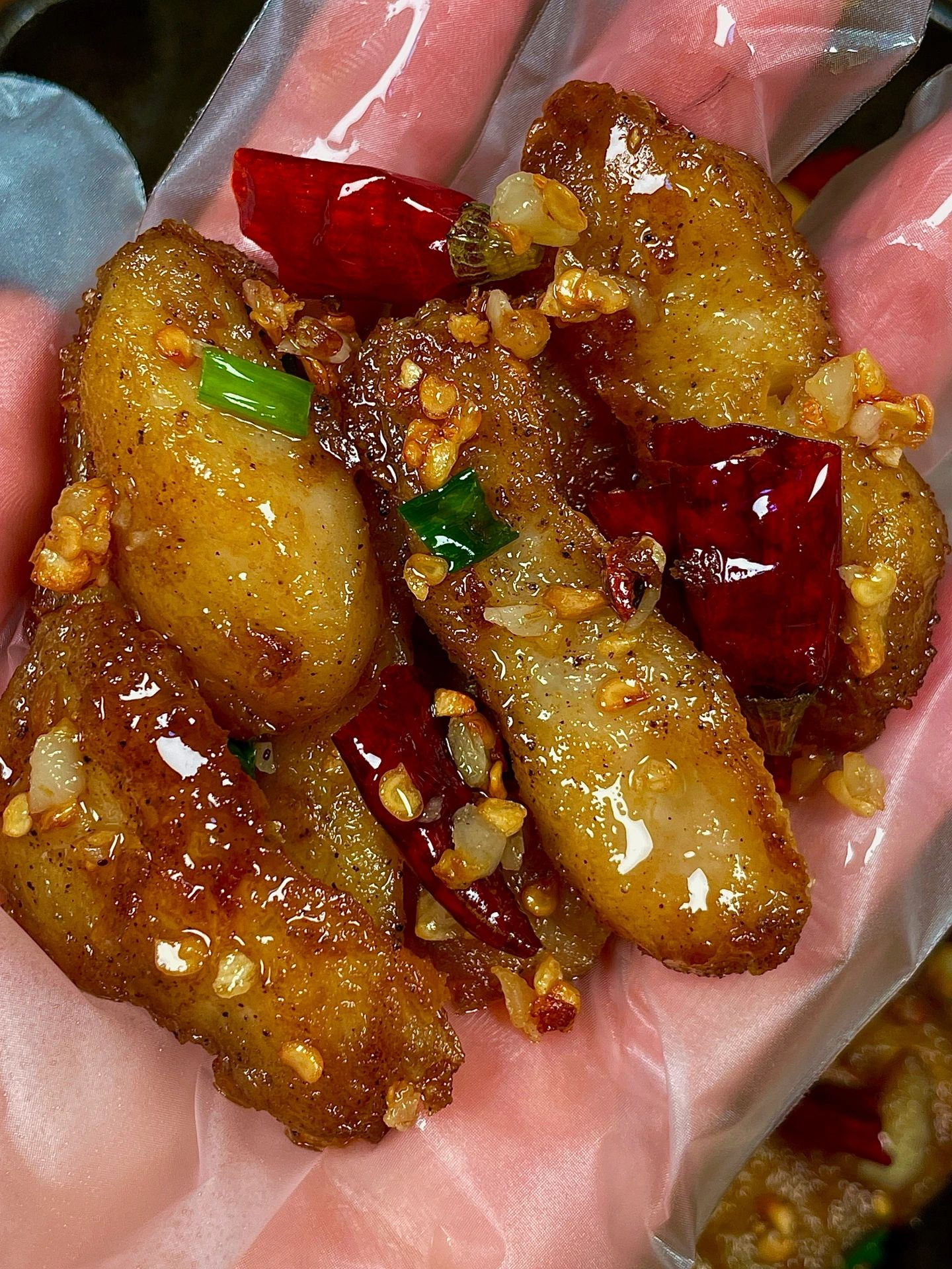 Hướng dẫn làm cá chiên giòn cay tỏi ớt Tứ Xuyên, món ăn ngon hấp dẫn