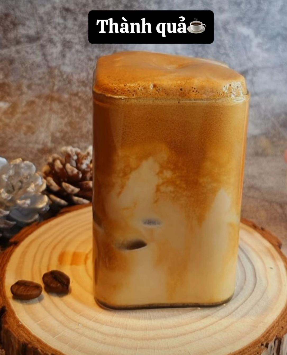 Hướng dẫn làm cà phê bọt biển (Dalgona Latte) với cafe hòa tan, đường và nước sôi