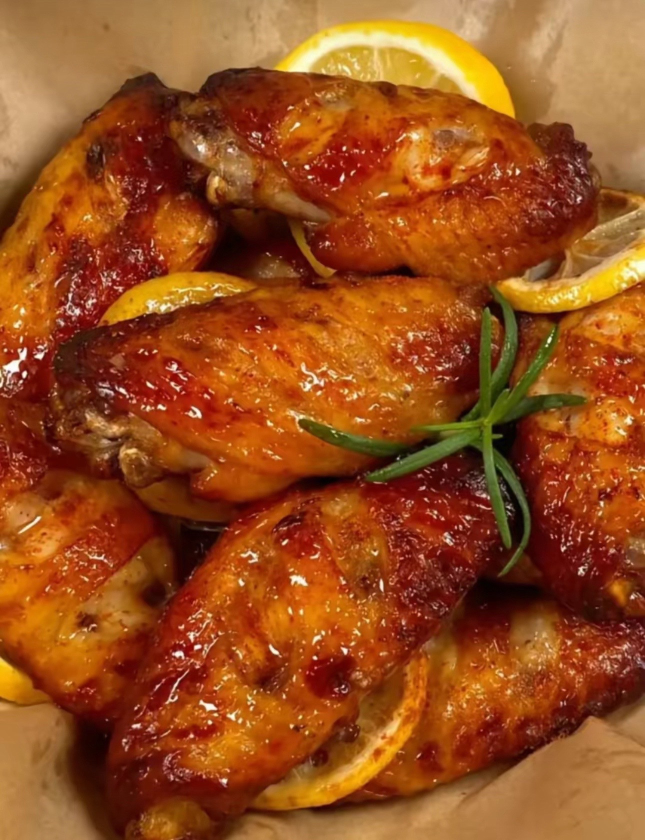 Hướng dẫn làm cánh gà nướng sốt chanh mật ong, da giòn vàng ruộm