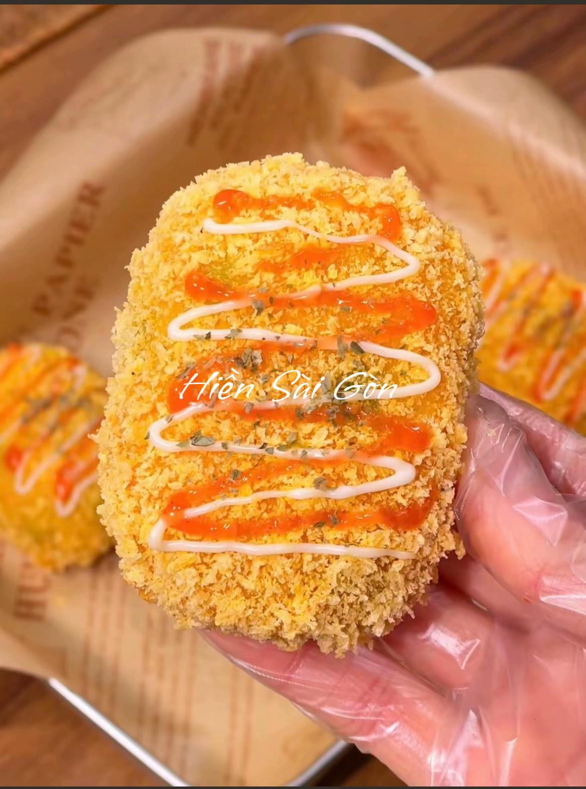 Hướng dẫn làm khoai tây chiên phô mai拉丝 ngon tuyệt với xúc xích, đậu và cà rốt