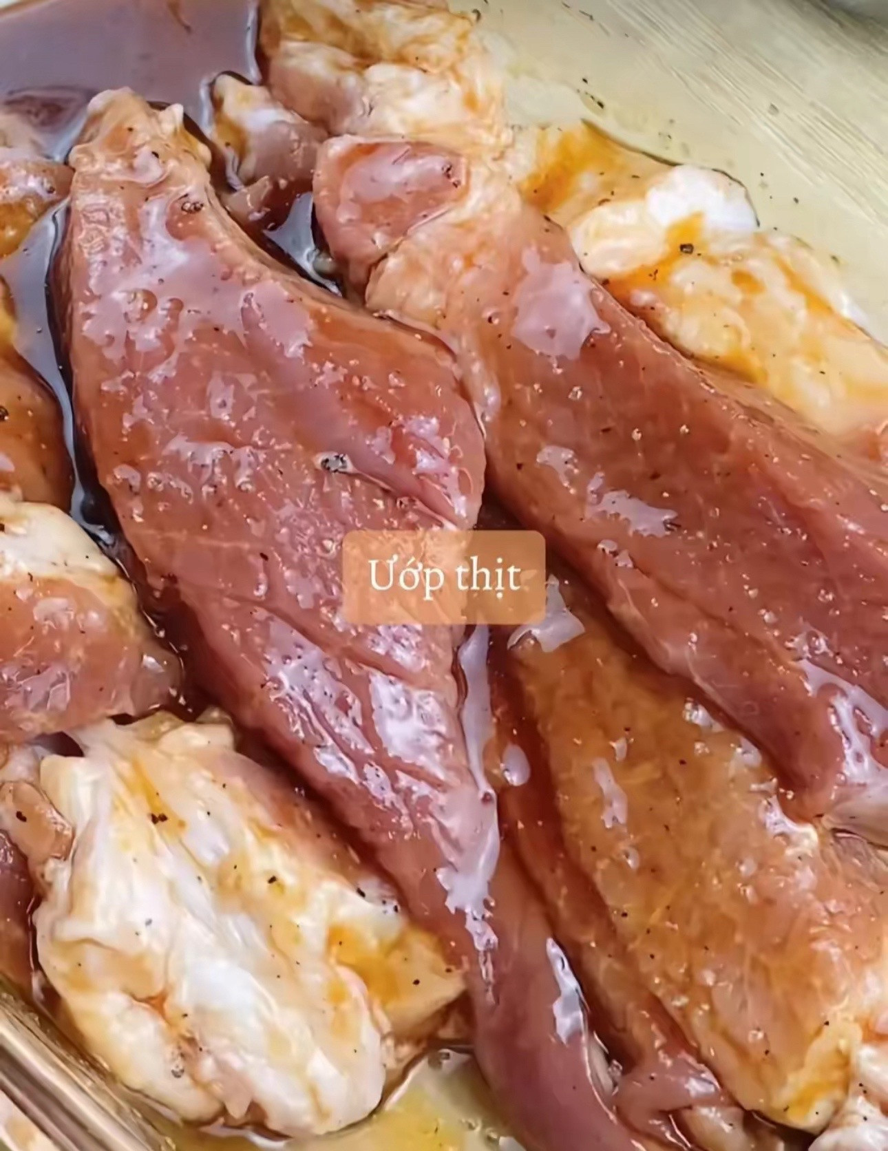 Hướng dẫn làm món cơm xá xíu thịt heo đậm đà, nước sốt màu đỏ đẹp mắt