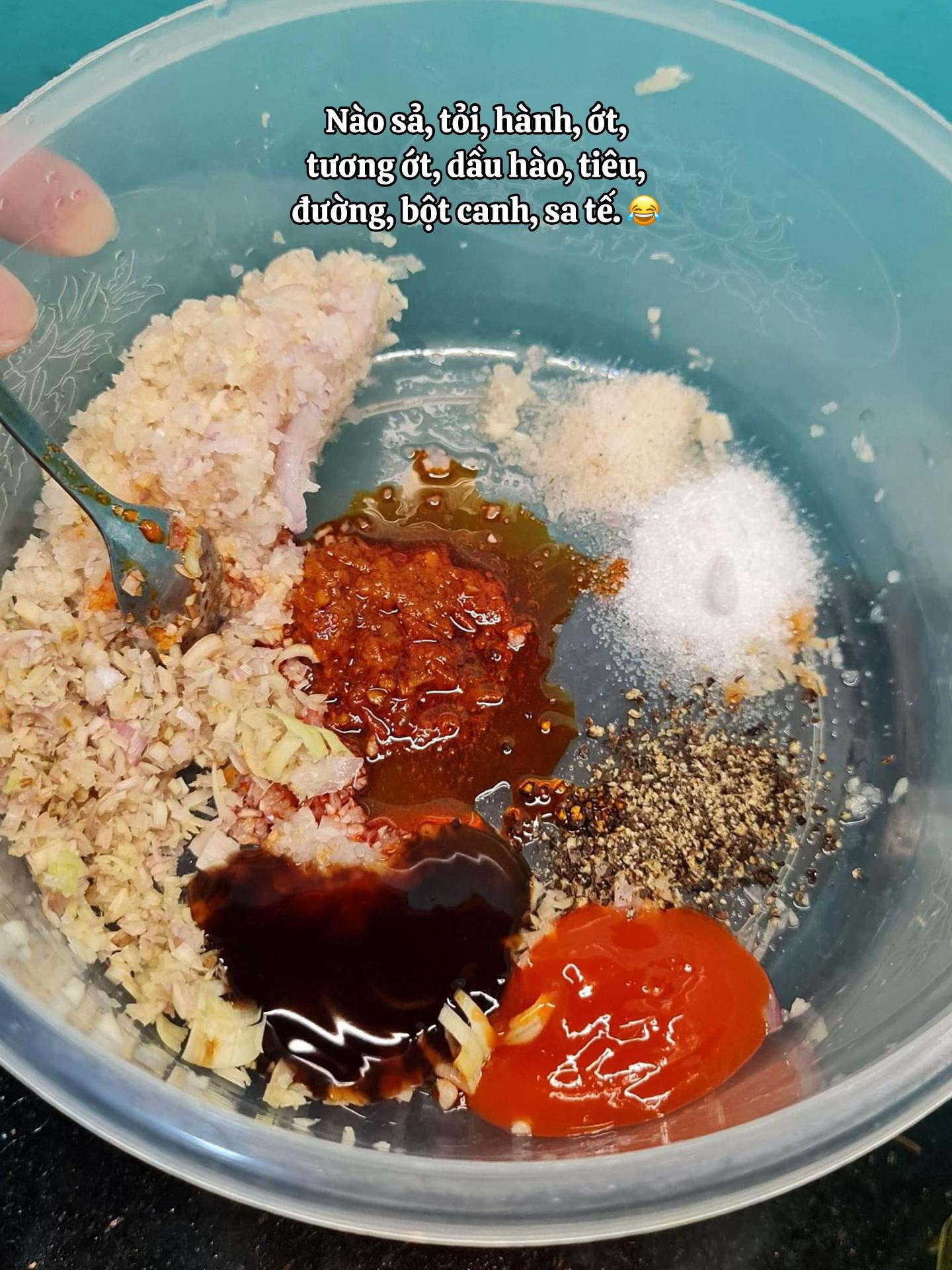 Hướng dẫn làm món đuôi cá xấu nướng giòn rụm, sốt tỏi ớt đậm đà