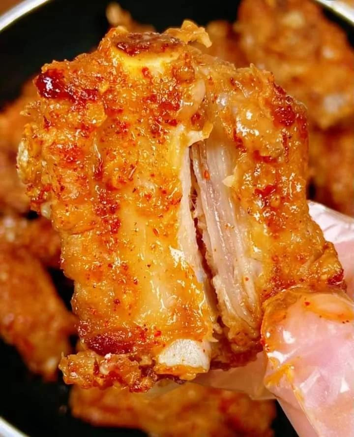 Hướng dẫn làm món sườn rim tỏi giòn rụm, thơm nức mùi tỏi và gia vị