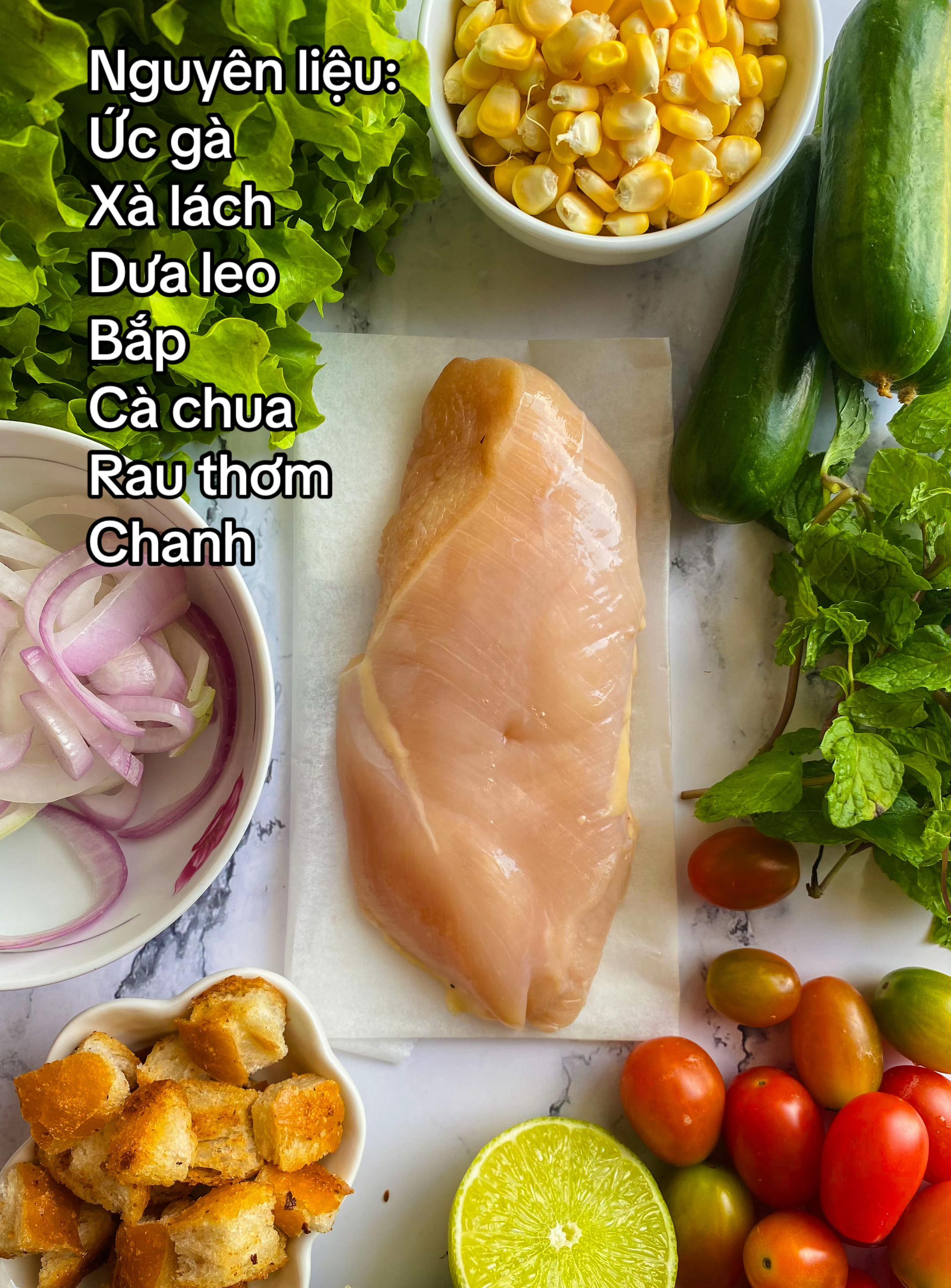 Hướng dẫn làm Salad ức gà healthy cực ngon, dễ làm với nguyên liệu đơn giản và sốt trộn đậm đà