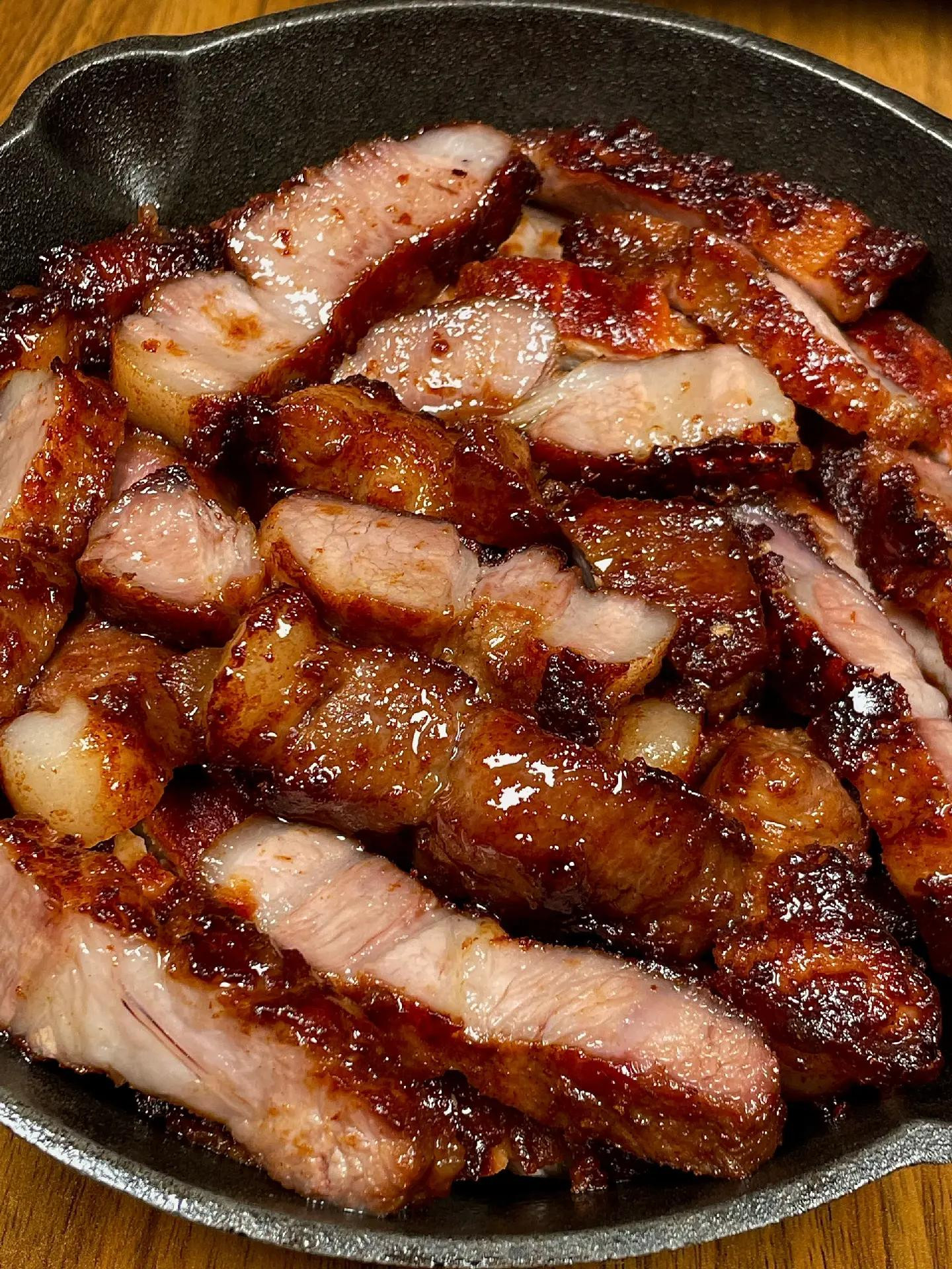 Hướng dẫn làm thịt ba chỉ chiên giòn, sốt đậm đà với nước tương và ngũ vị hương