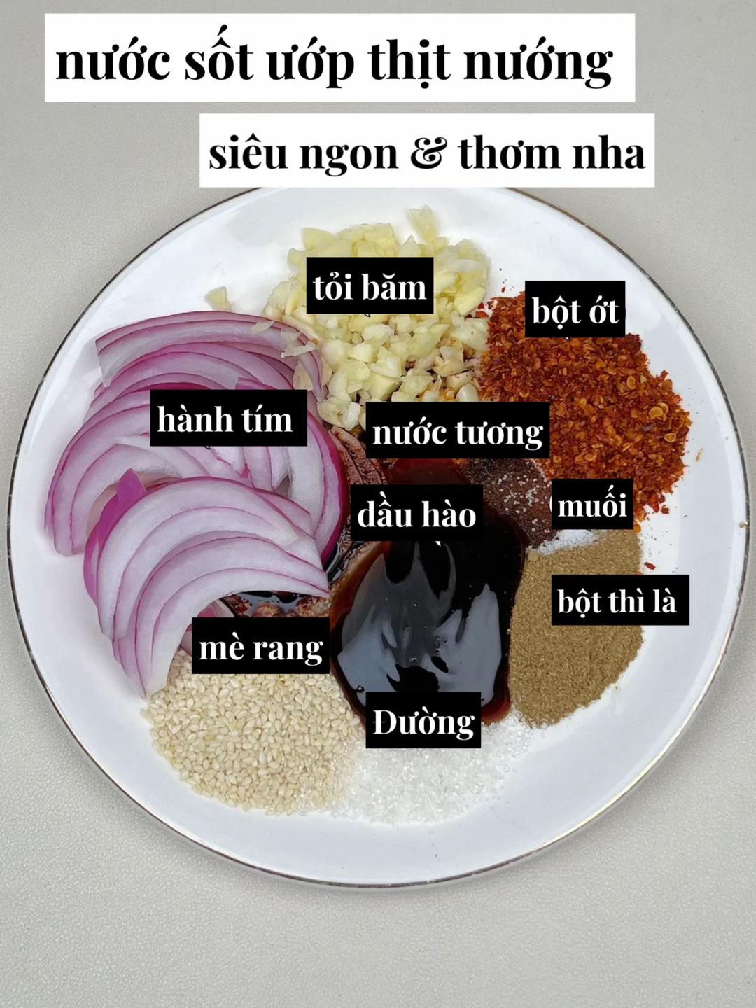 Hướng dẫn làm thịt ba chỉ nướng siêu ngon với nước sốt ướp tỏi ớt, hành tím và mè rang