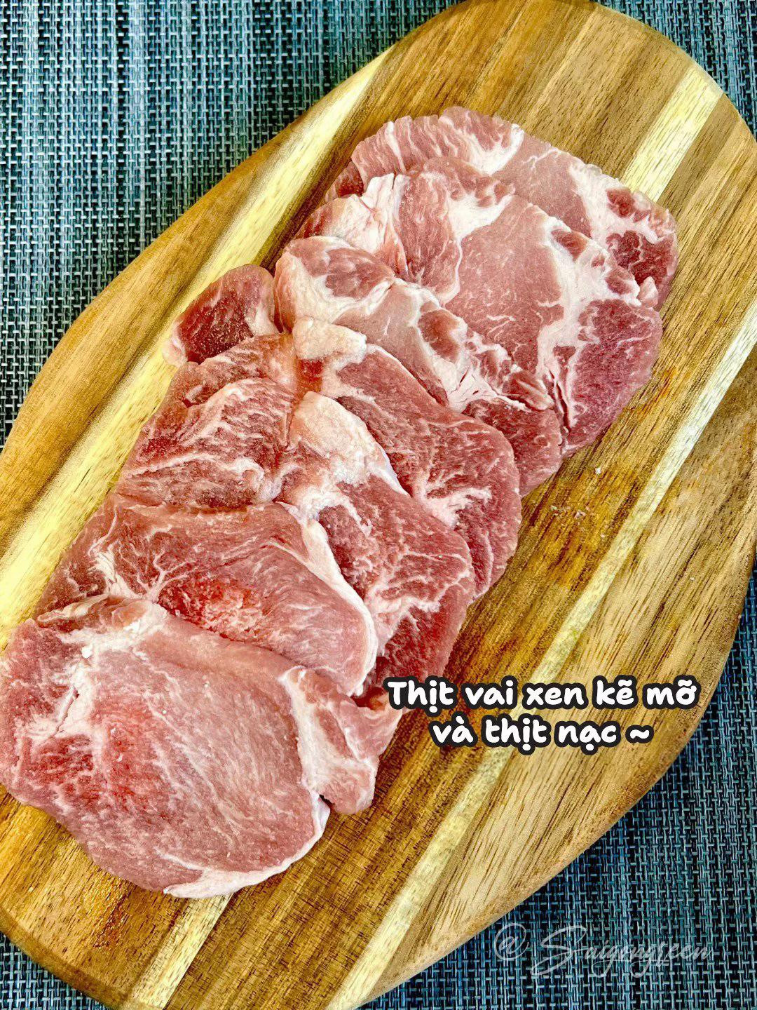 Hướng dẫn làm thịt nướng mềm ngon với thịt vai xen kẽ mỡ và thịt nạc