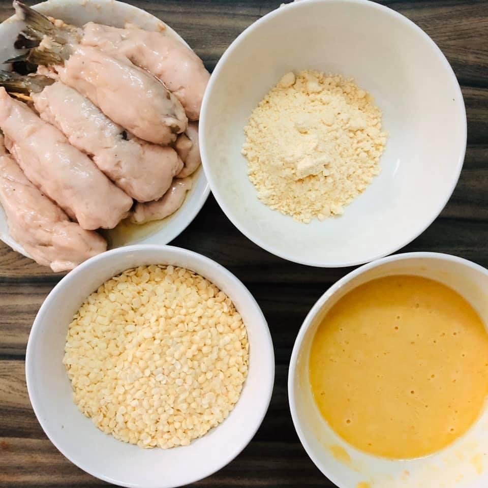 Hướng dẫn làm tôm bọc chả cá tươi chiên xù trân châu giòn rụm