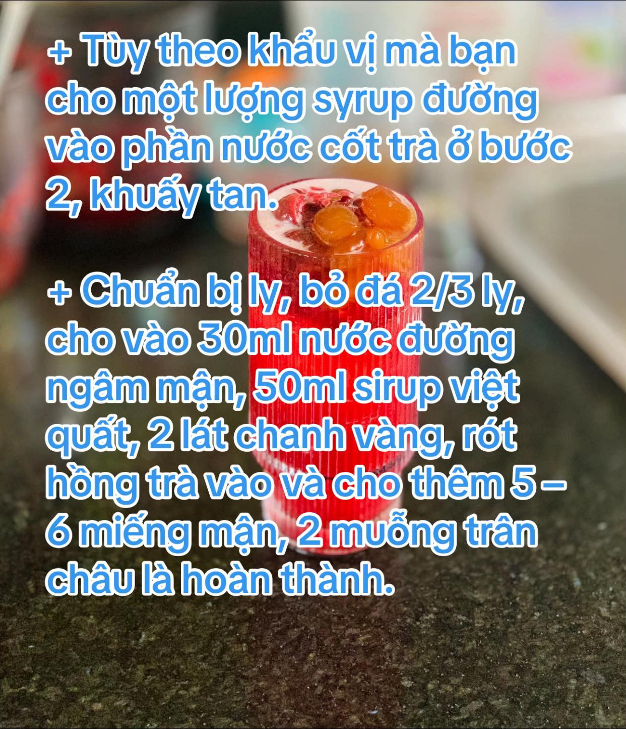 Hướng dẫn làm trà mận giải khát với hồng trà, sirup việt quất và trân châu trắng