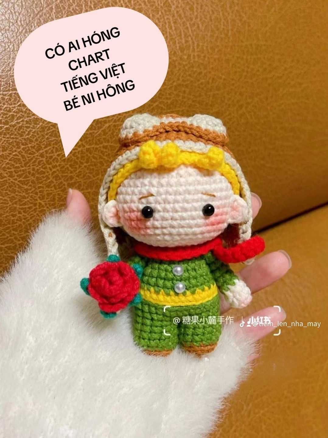 Hướng dẫn móc búp bê chú bé tóc vàng mũ len