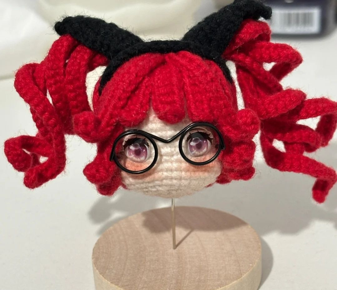 Hướng dẫn móc búp bê đầu nhỏ tóc đỏ tai quỷ
