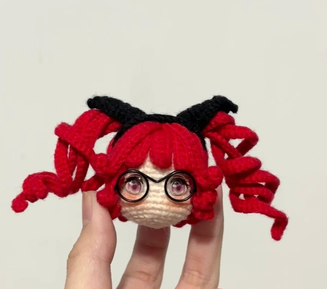 Hướng dẫn móc búp bê đầu nhỏ tóc đỏ tai quỷ