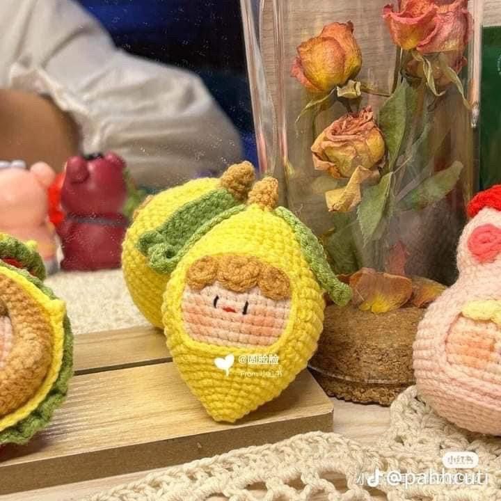 Hướng dẫn móc búp bê gà mắt lồi và bé chanh dễ thương