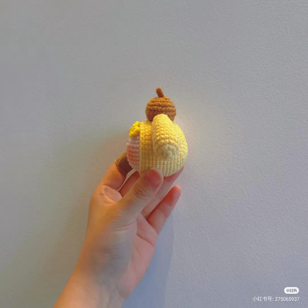 Hướng dẫn móc búp bê hạt dẻ vàng dễ thương