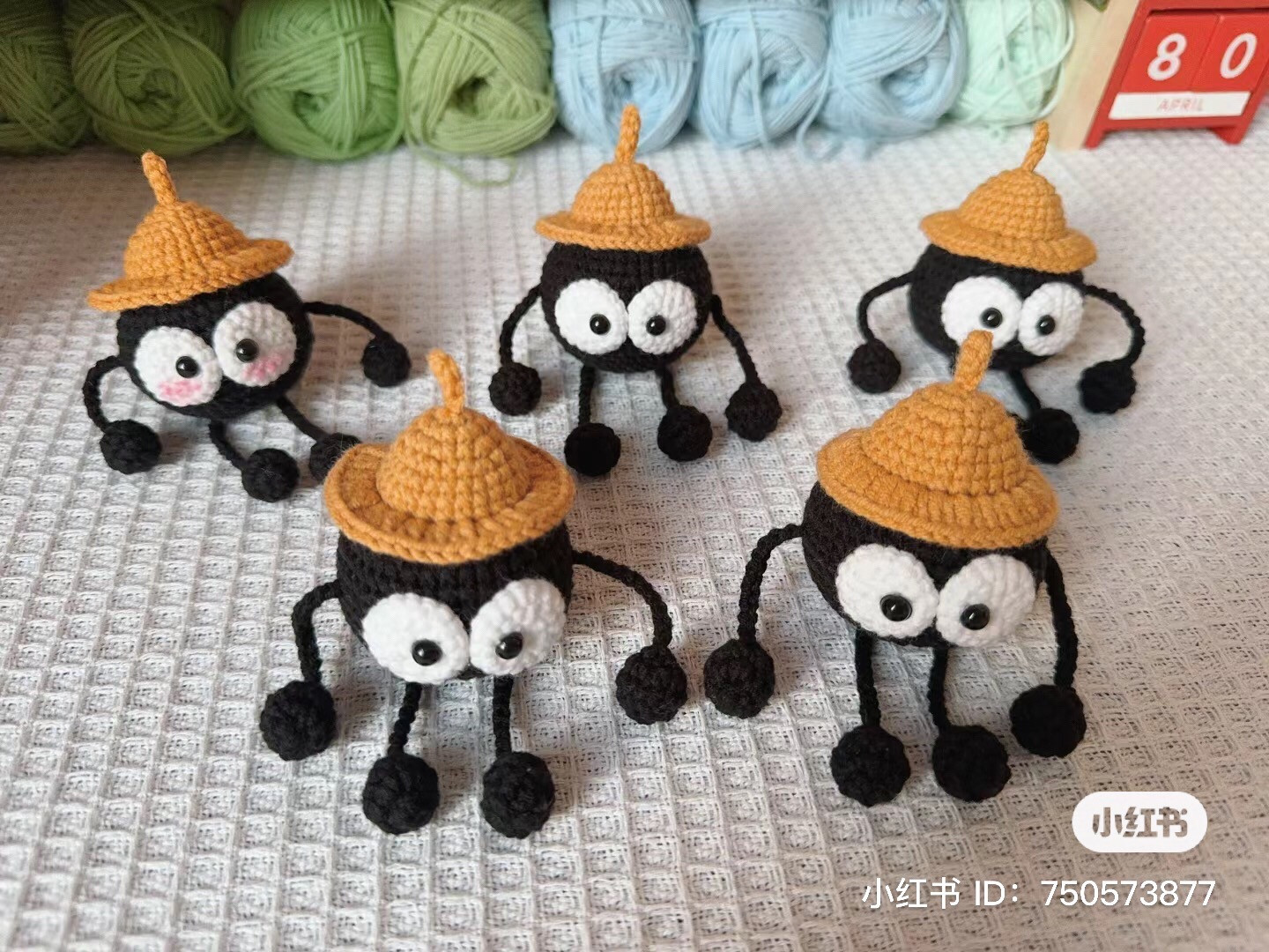 Hướng dẫn móc búp bê Hòn than đen mắt to đội mũ