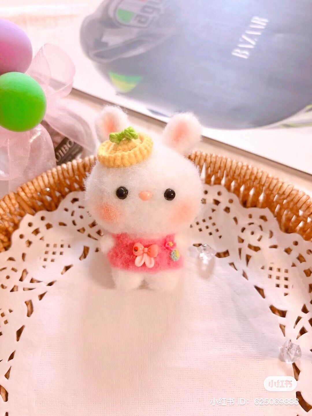 Hướng dẫn móc búp bê thỏ trắng dễ thương đội mũ bí ngô