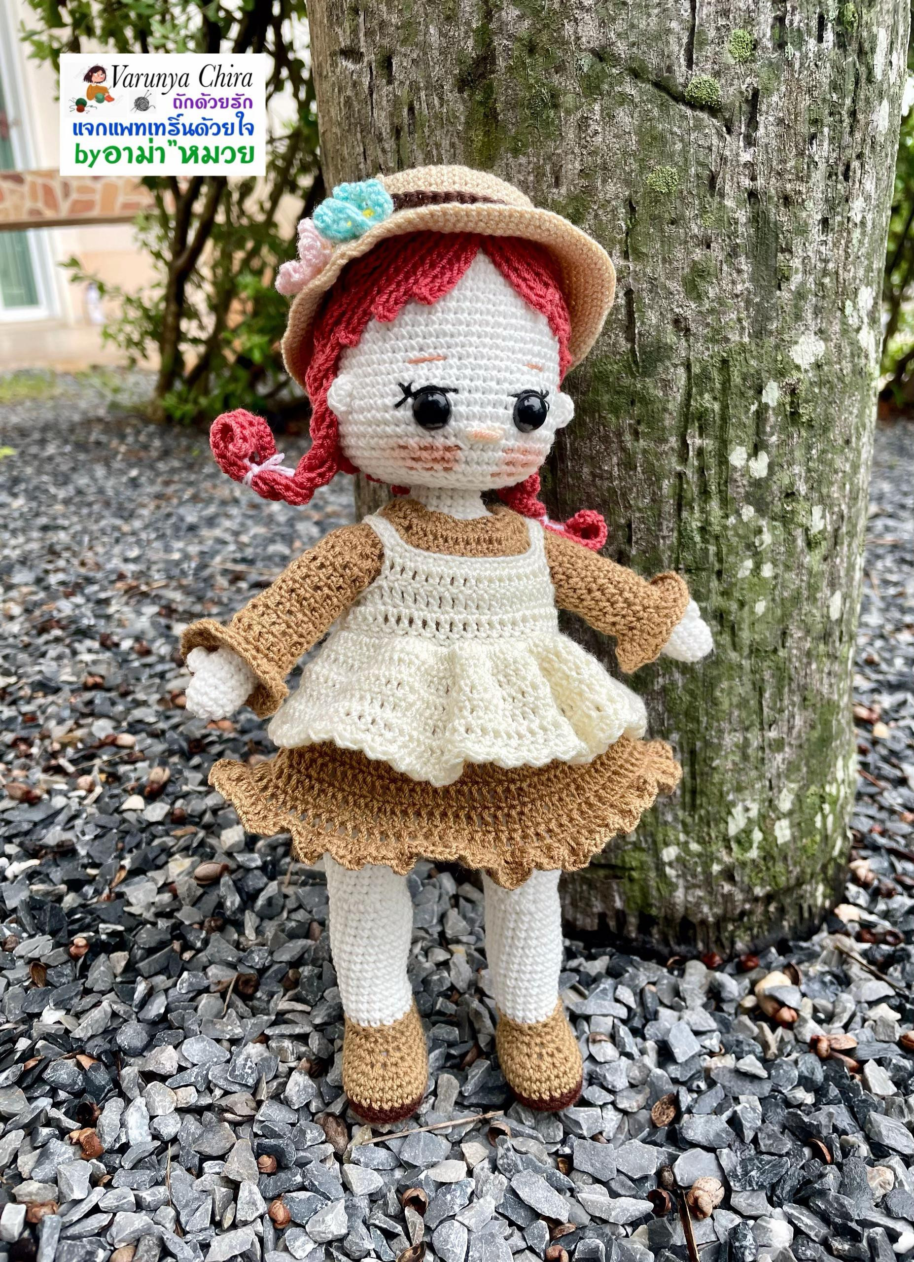 Hướng dẫn móc búp bê tóc đỏ mặc váy nâu trắng