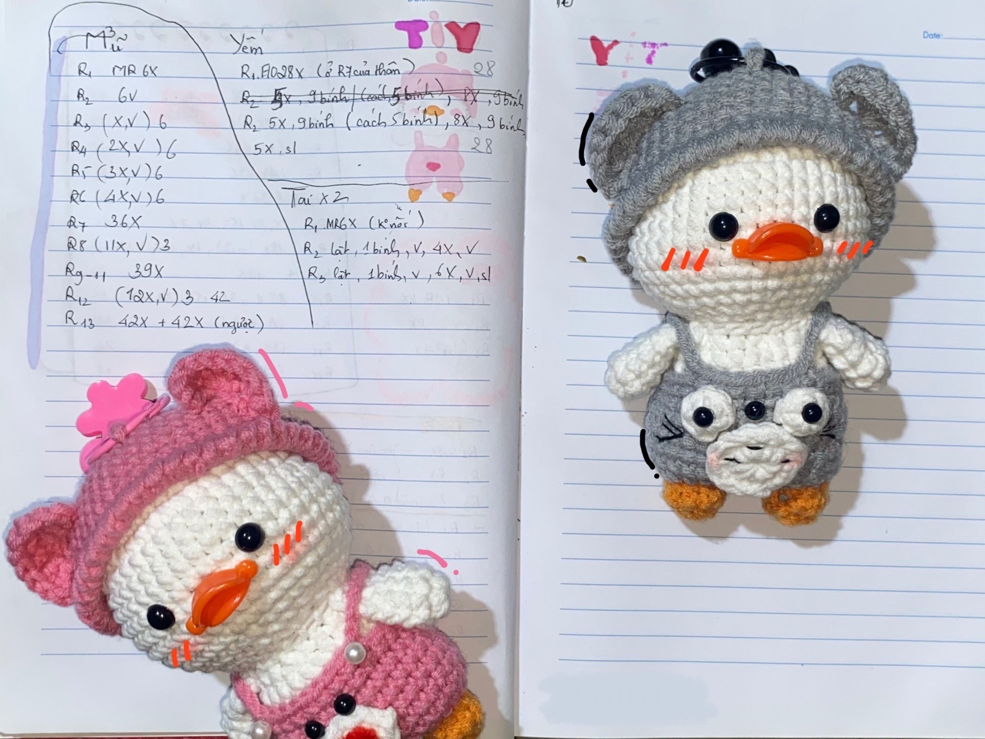 Hướng dẫn móc búp bê vịt mặc quần yếm gấu dễ thương