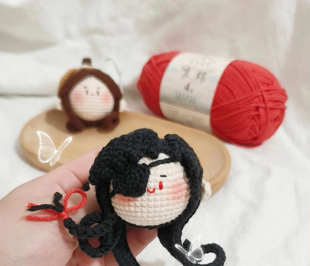 Hướng dẫn móc đầu nhân vật tóc đen mắt băng