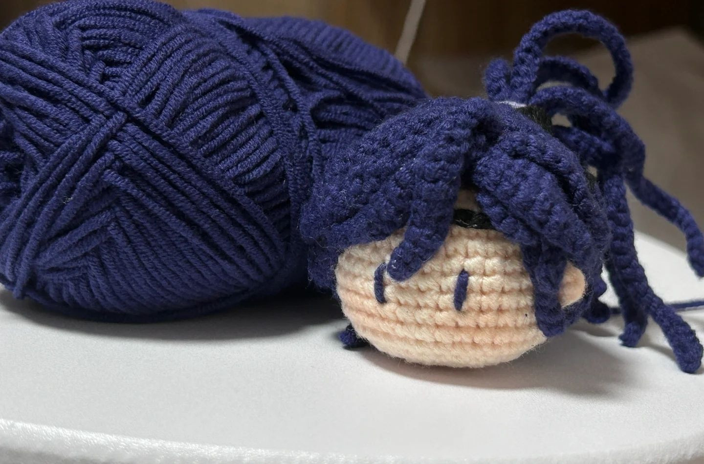 Hướng dẫn móc đầu nhân vật tóc xanh và bịt mắt