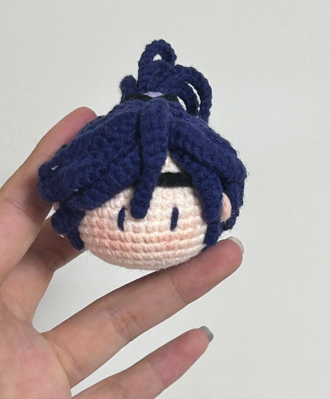 Hướng dẫn móc đầu nhân vật tóc xanh và bịt mắt