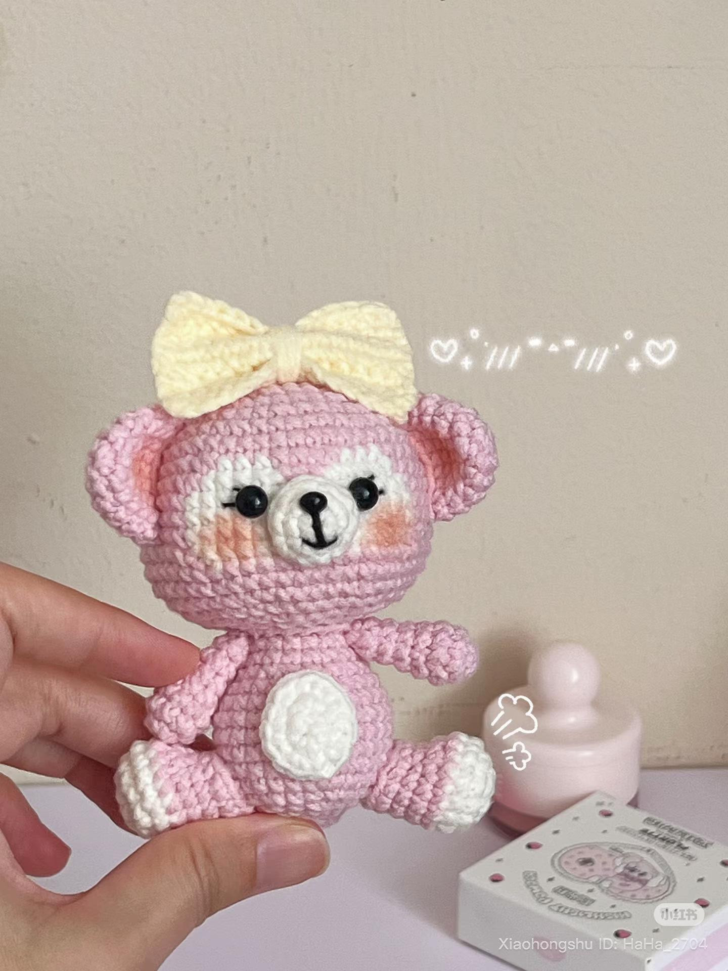 Hướng dẫn móc gấu hồng dễ thương kèm nơ vàng