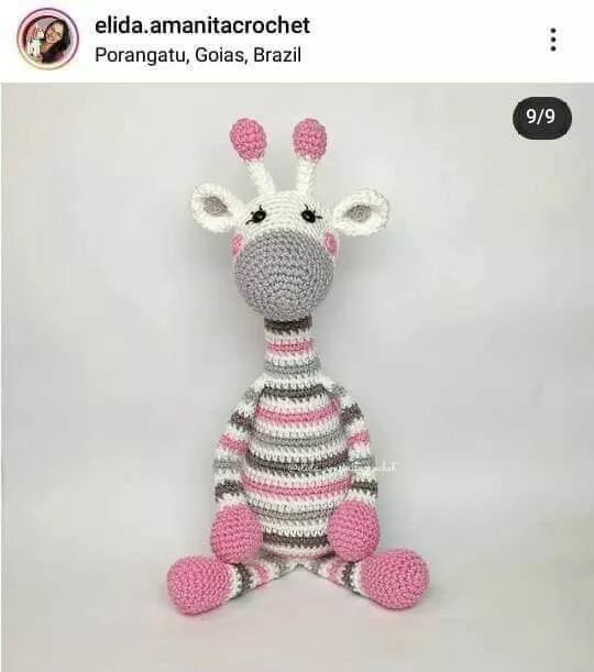 Hướng dẫn móc hươu cao cổ sọc màu hồng xám