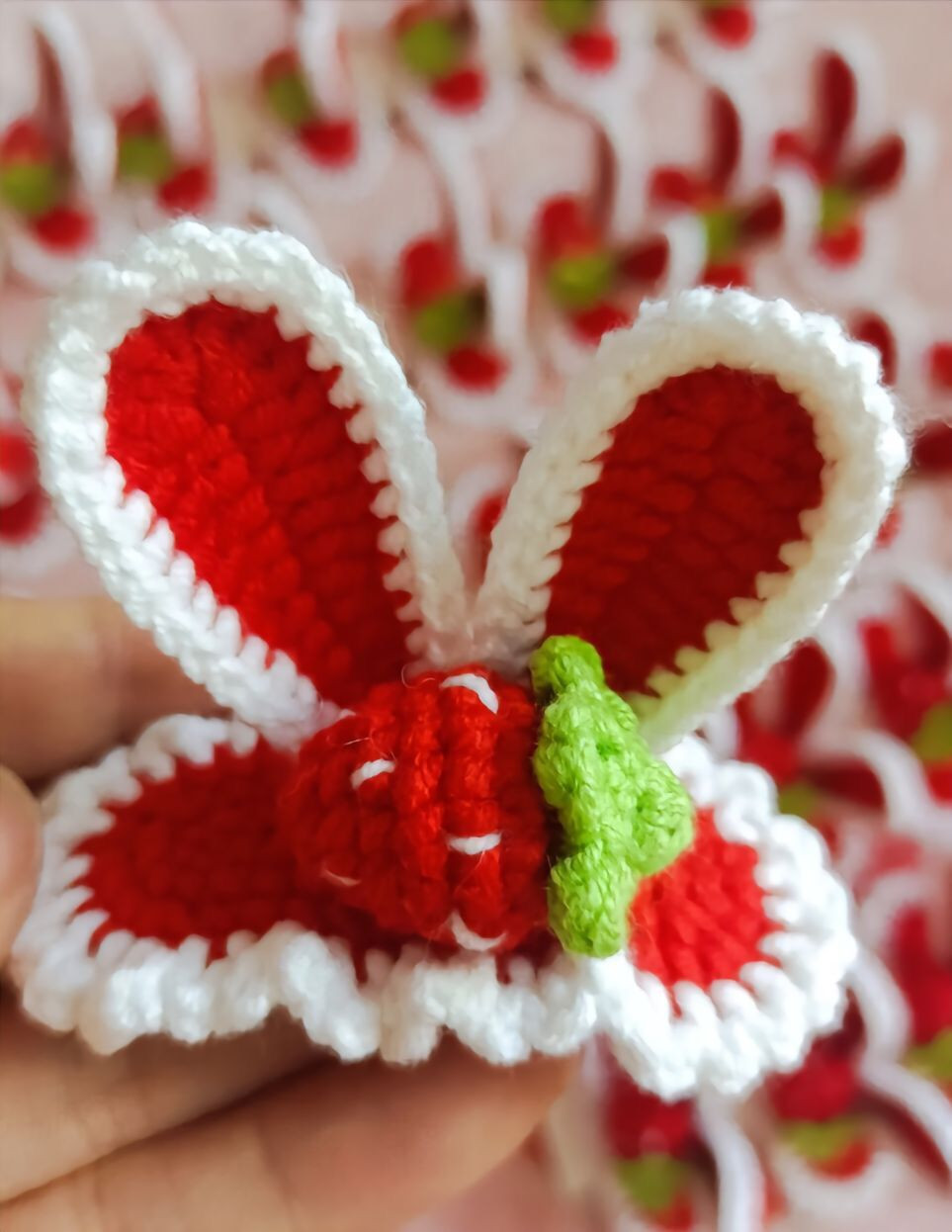 Hướng dẫn móc kẹp tóc dâu tây tai thỏ dễ thương