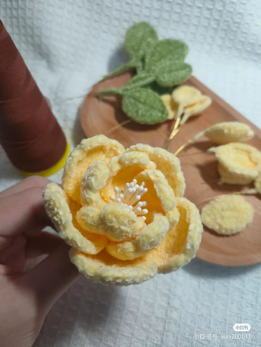 Hướng dẫn móc kẹp tóc hoa màu vàng cam