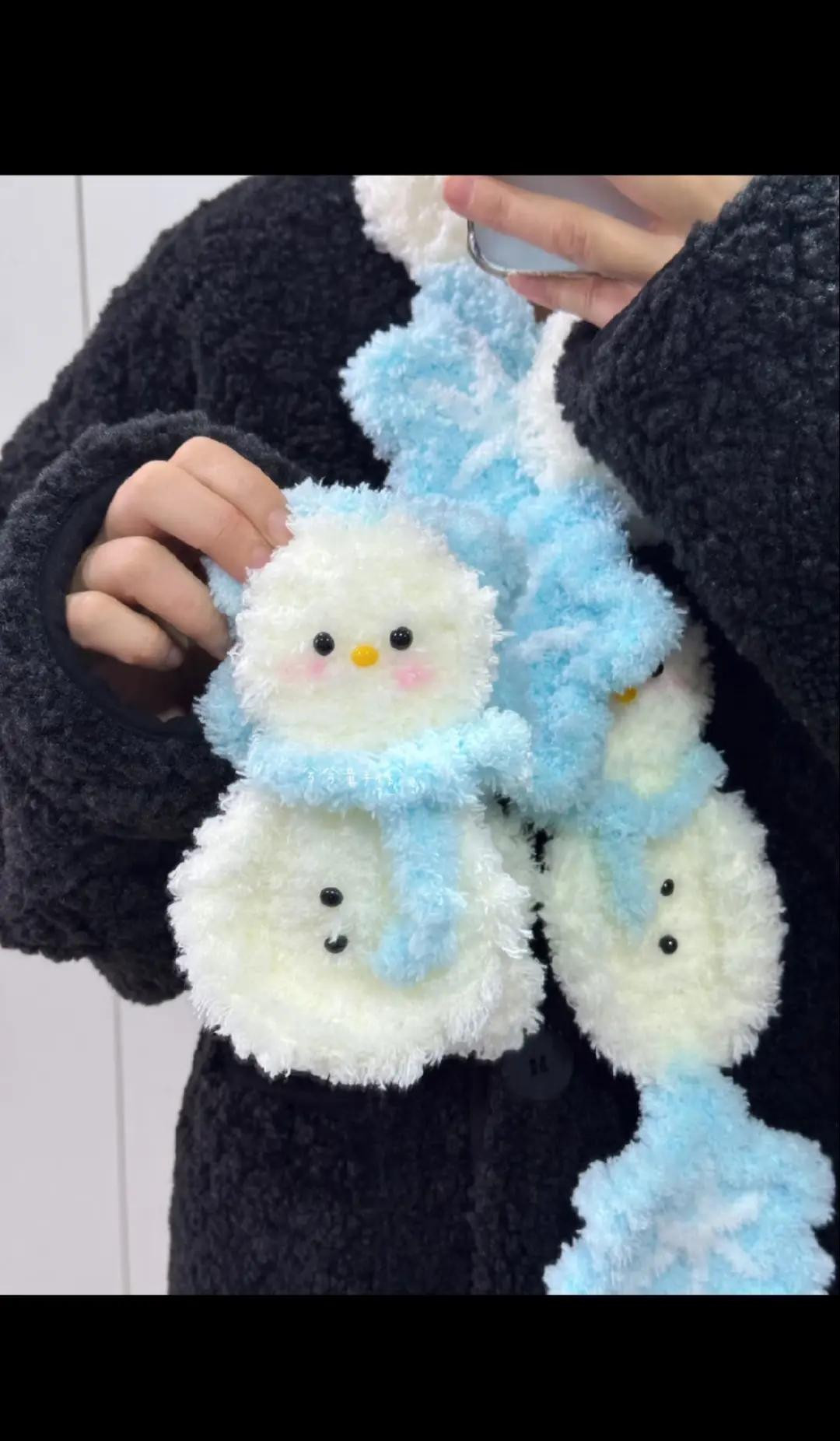 Hướng dẫn móc khăn len người tuyết và hoa tuyết