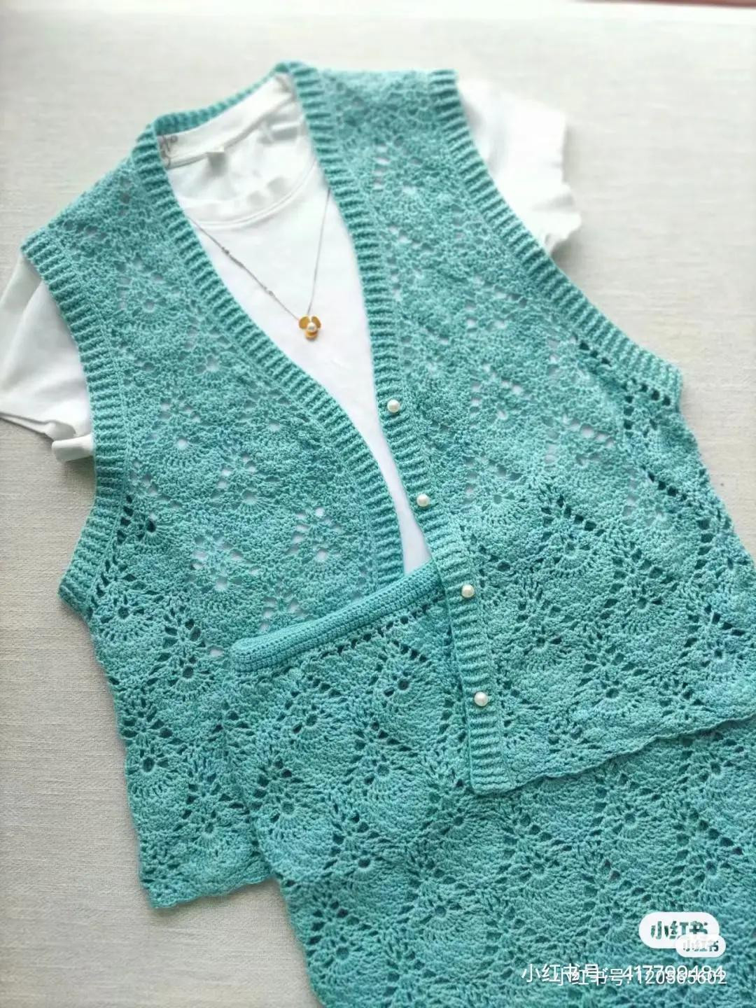 Hướng dẫn móc len áo vest nữ họa tiết quạt màu xanh ngọc