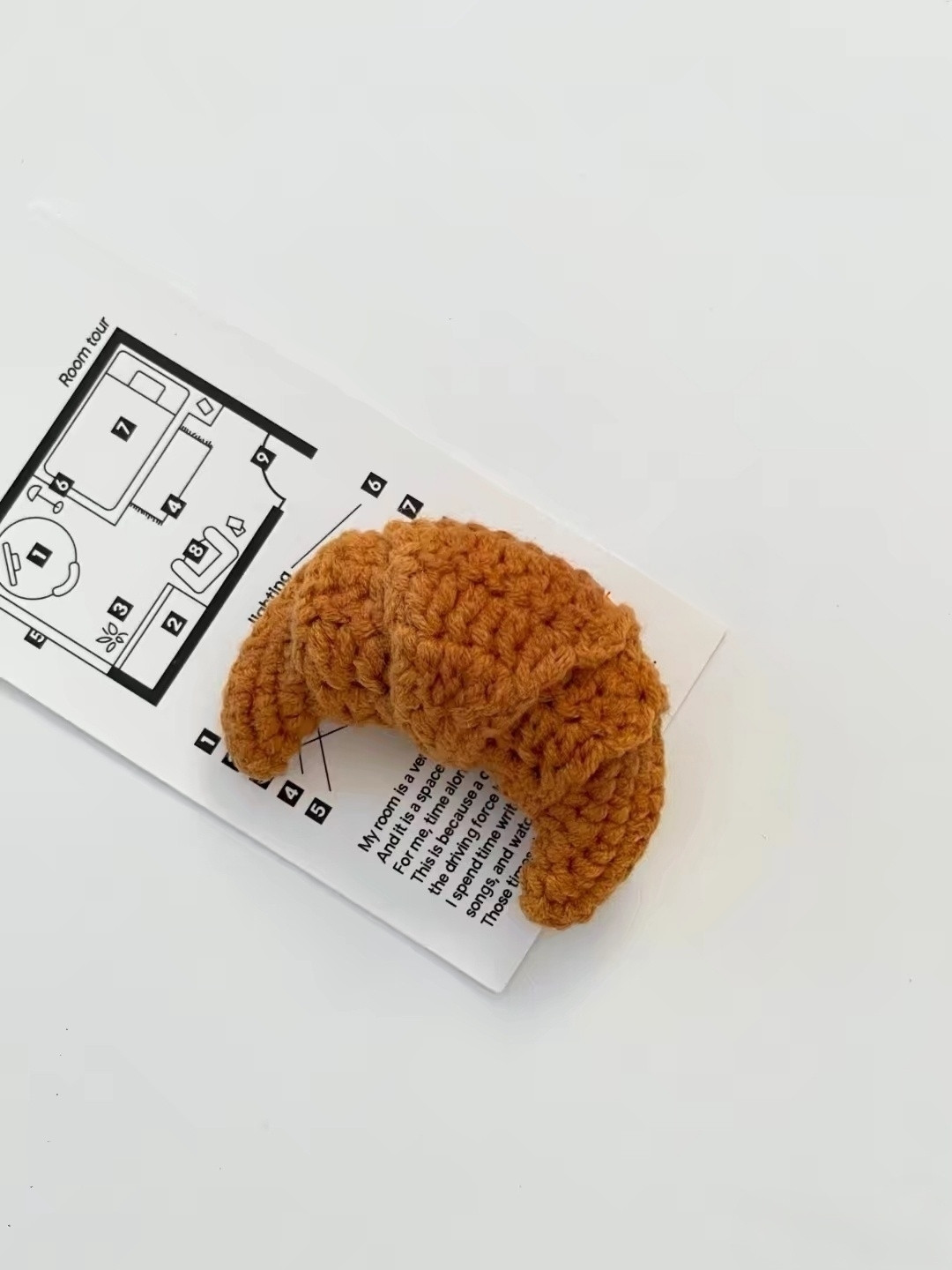 Hướng dẫn móc len Bánh sừng bò màu nâu