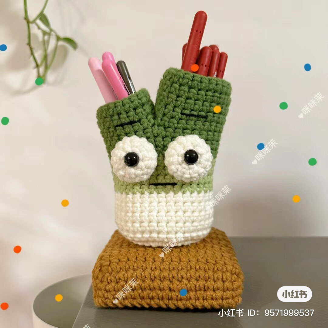 Hướng dẫn móc len bình hoa hình cây hành dễ thương