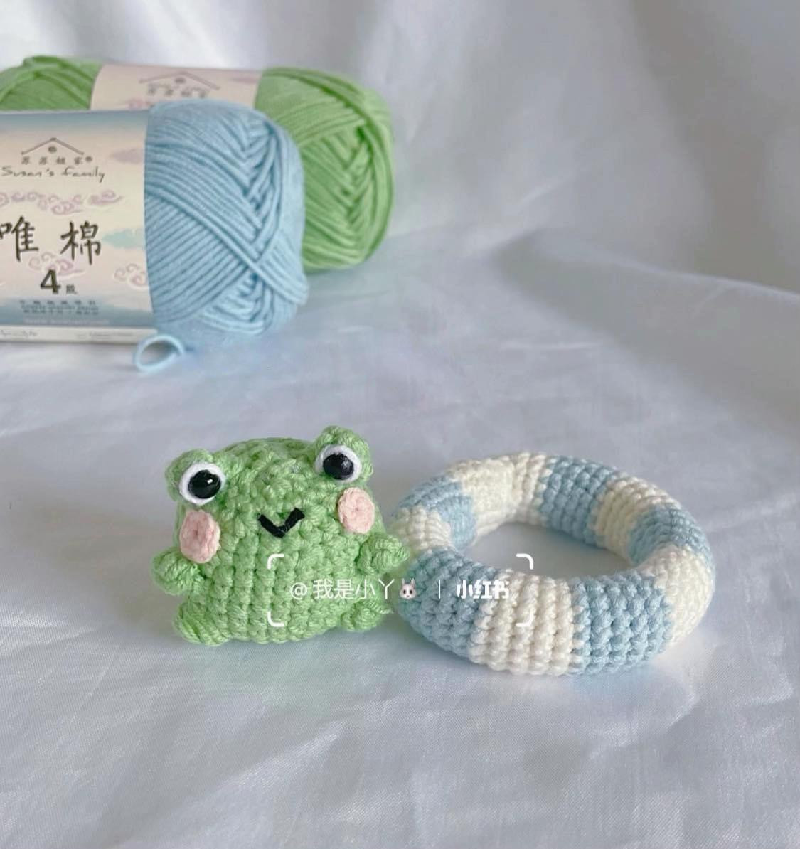 Hướng dẫn móc len búp bê ếch ngồi phao bơi mùa hè