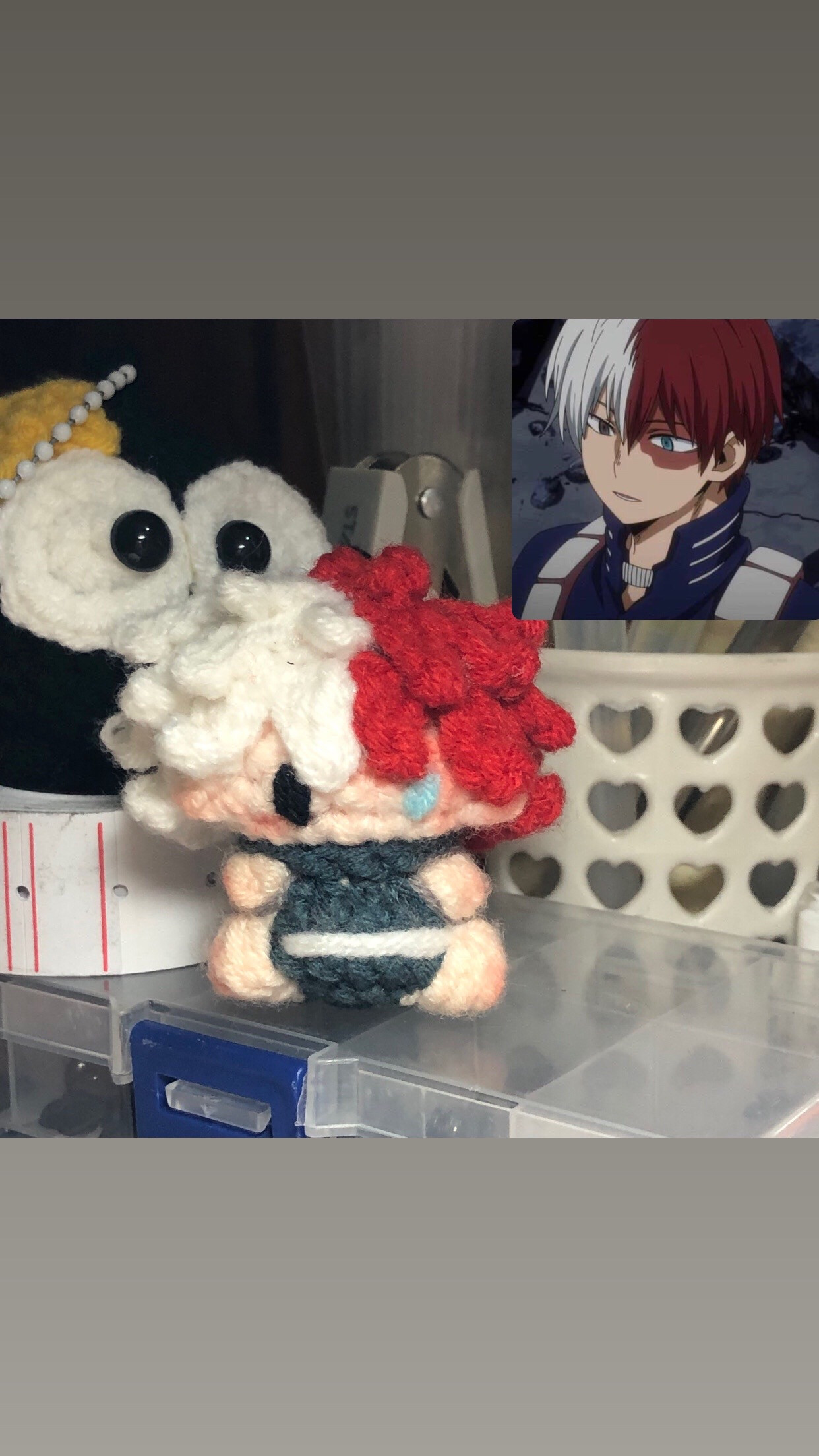 Hướng dẫn móc len búp bê nhân vật Shoto Todoroki, tóc trắng đỏ đặc trưng, trang phục xanh