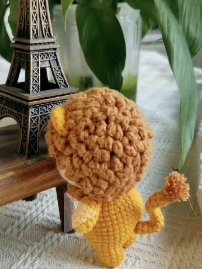 Hướng dẫn móc len búp bê sư tử dễ thương màu vàng