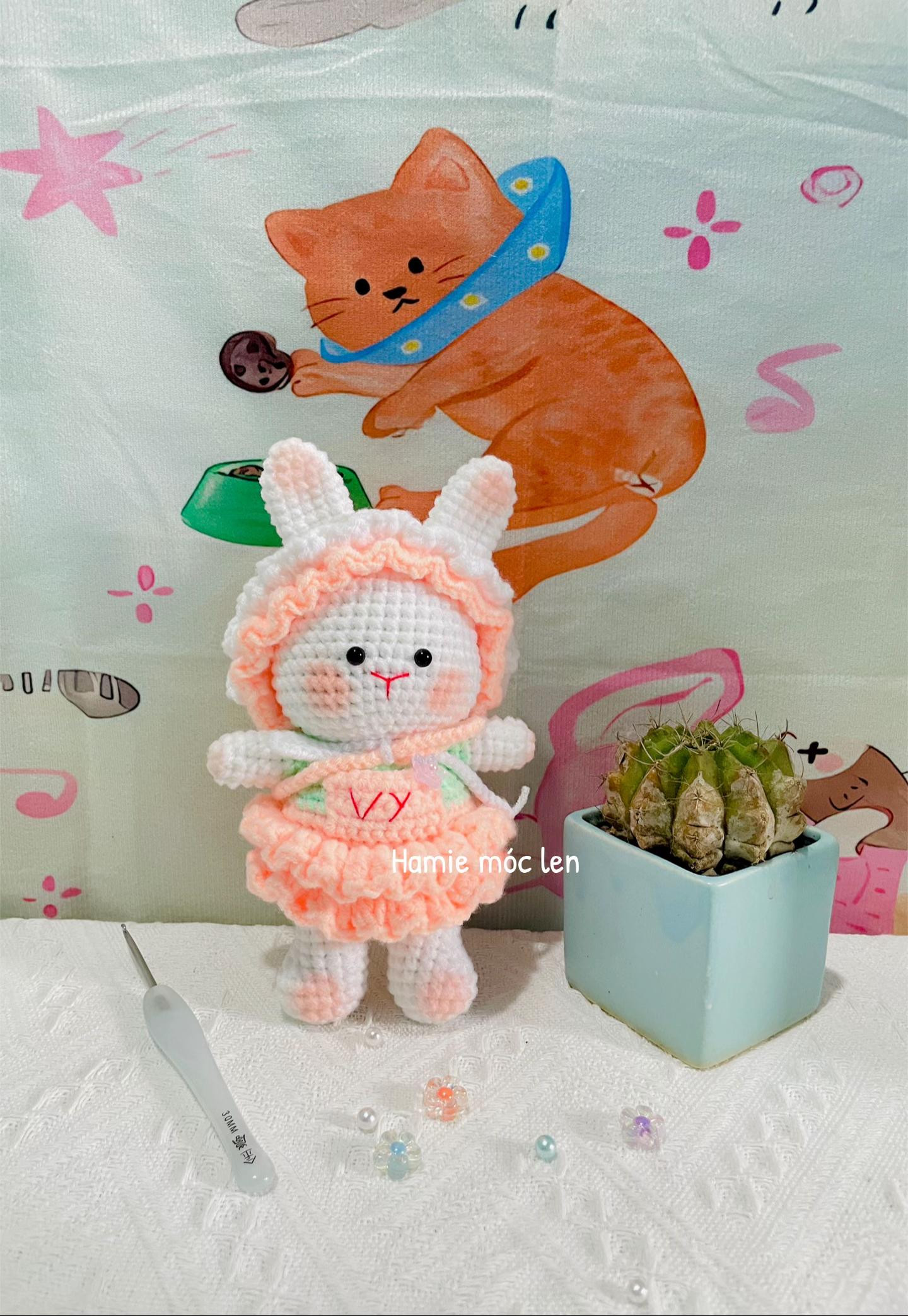 Hướng dẫn móc len búp bê thỏ mặc váy màu hồng