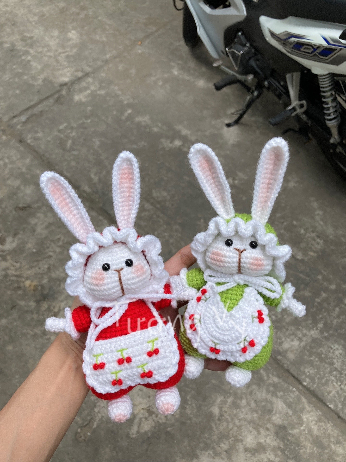 Hướng dẫn móc len búp bê thỏ Noel cosplay