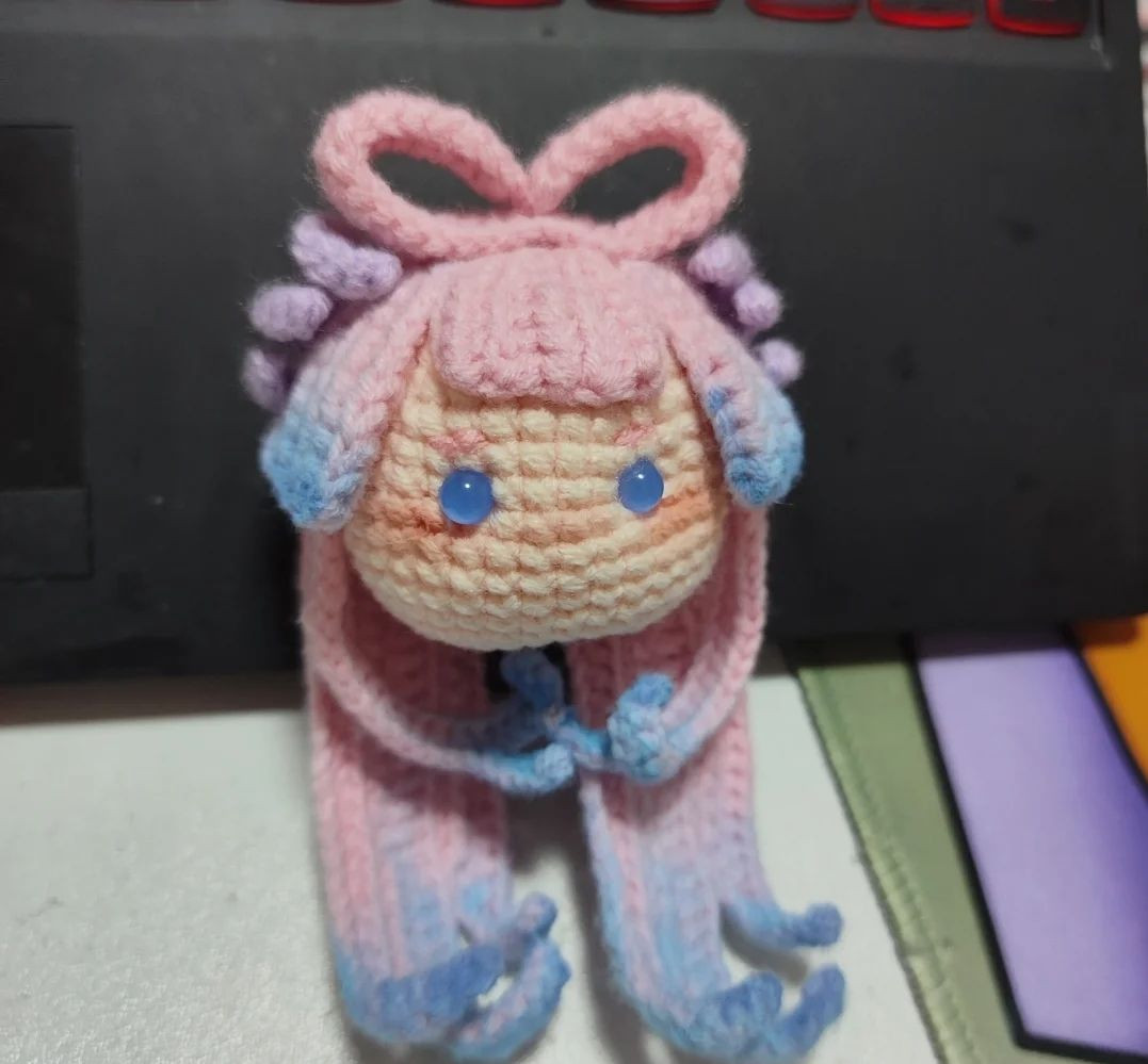 Hướng dẫn móc len búp bê tóc dài màu hồng xanh