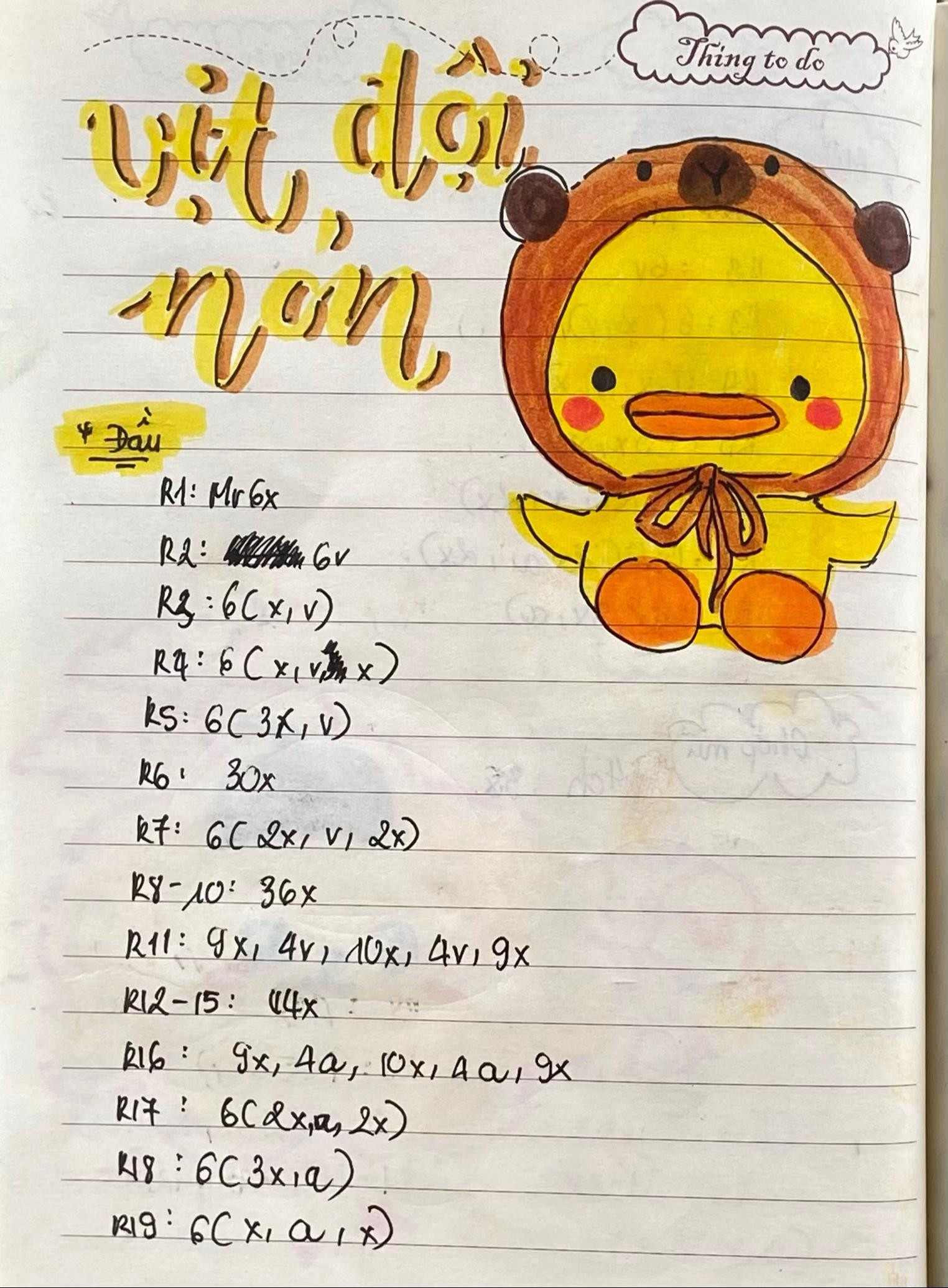 Hướng dẫn móc len búp bê vịt con mặc đồ gấu Capi dễ thương, chart viết tay chi tiết từng phần